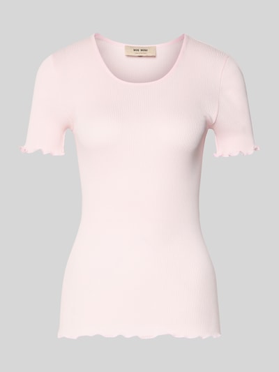 Produktfoto, T-Shirt mit Rippenstruktur Modell 'Elaine' von MOS MOSH, jasnoróżowy, prążkowana faktura, falisty brzeg, okrągły dekolt, damski t-shirt, dopasowany krój, długość tyłu w rozmiarze S/M: 61 cm