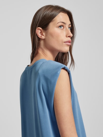 mbyM Knielange jurk met kapmouwen, model 'Stivian' Rookblauw - 3