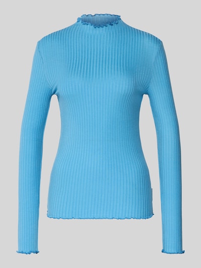 Produktfoto, Slim Fit Langarmshirt aus Lyocell-Mix von Marc O'Polo Denim in Optik: Unifarben, gestreift, hochgeschlossen, Frill-Abschlüsse, Label-Patch, Materialverarbeitung: Webware, Farbe hellblau