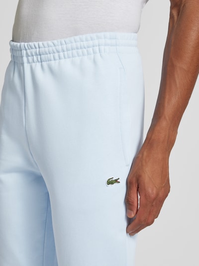 Lacoste Slim fit sweatpants met logopatch Lichtblauw - 3