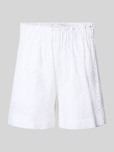 Produktfoto, Loose Fit Bermudas mit Lochstickerei Modell 'VILDE' von Pieces, Optik: Unifarben, Bundabschluss: elastisch, seitliche Eingrifftaschen, Materialverarbeitung: Lochstickerei, Material: reine Baumwolle, weiß, gerade Form, feine Textur