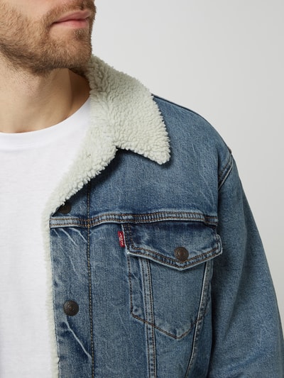 Levi's® Kurtka Sherpa Trucker Jacket z podszewką ze sztucznego kożuszka Jeansowy niebieski 3