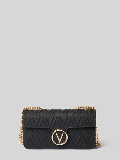 Produktfoto, torba na ramię Umhängetasche mit Label-Prägung Modell 'BUBBLE' od VALENTINO BAGS, czarna, efekt łańcuszka, wytłaczane logo, główna przegroda z brzegiem i zapięciem na magnes, szerokość w rozmiarze 1: 22 cm, długość w rozmiarze 1: 12 cm, głębokość w rozmiarze 1: 6 cm, długość paska na ramię w rozmiarze 1: 108 cm