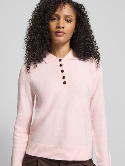 Christian Berg Woman Strickpullover mit Polokragen und Knopfleiste Hellrosa 3