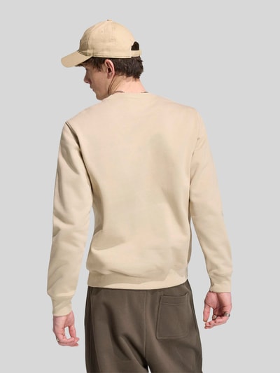 adidas Originals Bluza o kroju regular fit z mieszanki bawełny Piaskowy 5