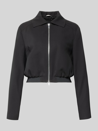 Produktfoto, Slim Fit Kurzblazer aus reiner wiskozy Modell 'JOCALENA' od BOSS, jednolity kolor, wykładany kołnierz, krój krótki, wyhaftowane logo, wytłaczane logo, aplikacja z metką, pas na plecach, zaszewki, zamek błyskawiczny dwustronny, długi rękaw, wykończenie elastyczne, boczne wpuszczane kieszenie, materiał: czarna wiskoza