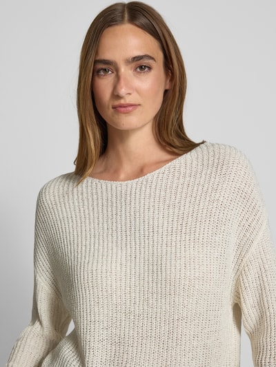 Christian Berg Woman Gebreide pullover met extra brede schouders Offwhite - 3