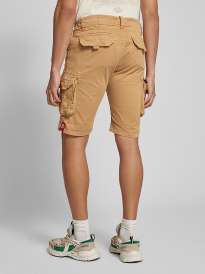 Alpha Industries Regular Fit Cargoshorts mit Label-Stitching Modell 'CREW SHORT' Sand 5