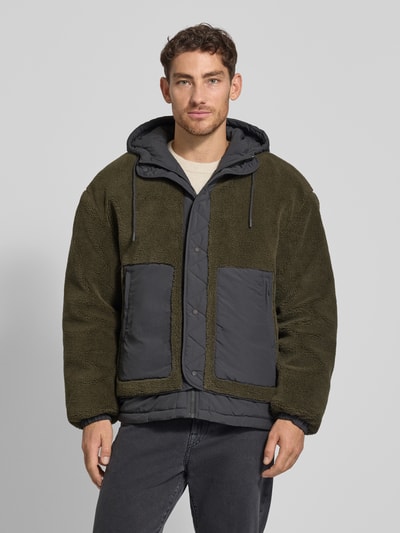 MCNEAL Teddyjacke mit Kapuze Oliv 4