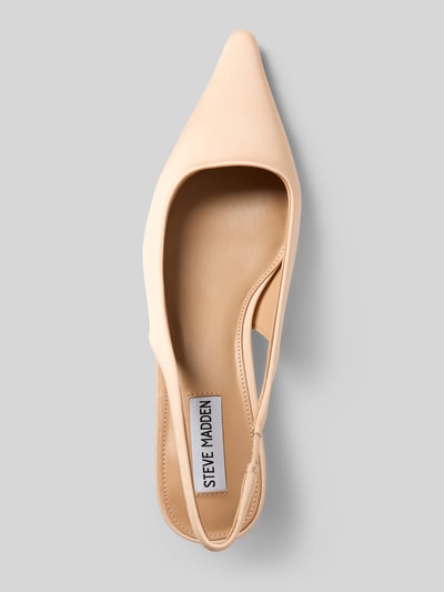 Produktfoto, Pumps mit strukturierter Sohle Modell 'Kari' von Steve Madden in spitzer Form mit Elastikeinsatz, beige, glatte Textur. Damen, Absatzhöhe 6 cm, Schaftweite 5 cm.
