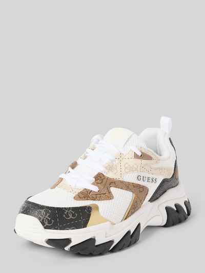 Produktfoto, Sneaker mit Schnürverschluss von Guess im Material-Mix in Weiß, Beige und Schwarz mit strukturierter Sohle und Label-Detail.