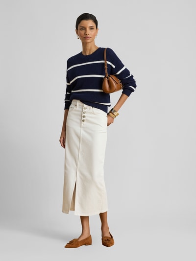 Frauenmodel trägt Midi-Jeansrock aus Baumwoll-Mix von Lauren Ralph Lauren in Unifarben, körpernaher Passform, 5-Pocket-Design, Ganzkörperansicht von vorne.