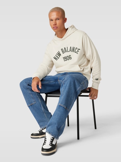 New Balance Hoodie met labelprint en kangoeroezak Lichtgrijs - 1