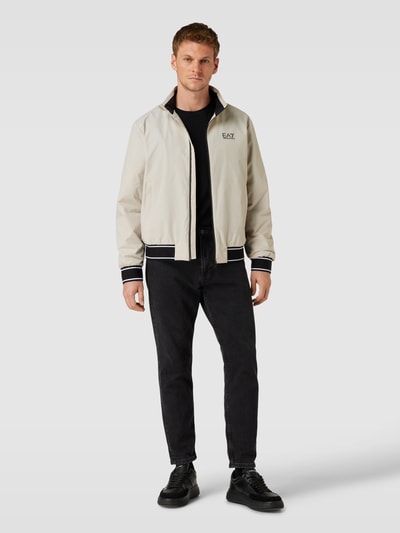 EA7 Emporio Armani Blouson mit Stehkragen und Zweiwege-Reißverschluss Beige 1