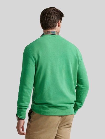Männermodel trägt Regular Fit Sweatshirt aus Baumwoll-Mix von Polo Ralph Lauren, Optik: Unifarben, Ganzkörperansicht Rückansicht.
