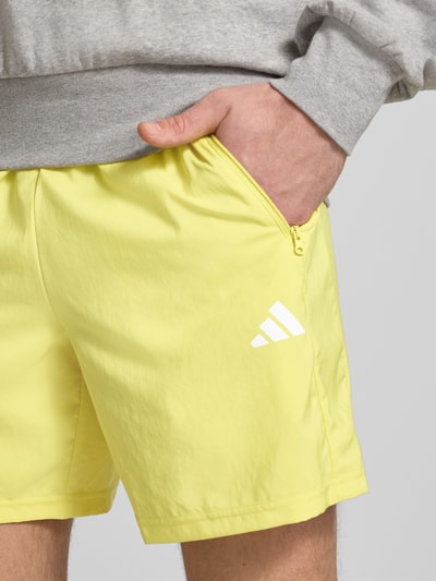 Adidas Training Regular Fit Shorts mit Reißverschlusstaschen Gelb 3