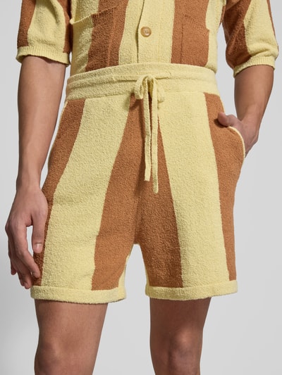 Nanushka Shorts aus Frottee GELB 3