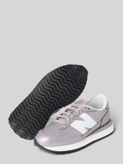 New Balance Sneaker aus Leder-Mix Flieder 4