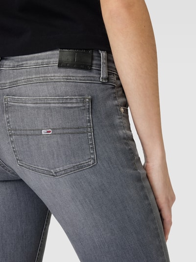 Tommy Jeans Jeansy z zamkiem błyskawicznym, naszywką z logo i efektem denimu Czarny 3