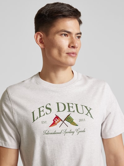 Les Deux T-Shirt mit Label-Stitching Modell 'Ivy' Hellgrau Melange 3