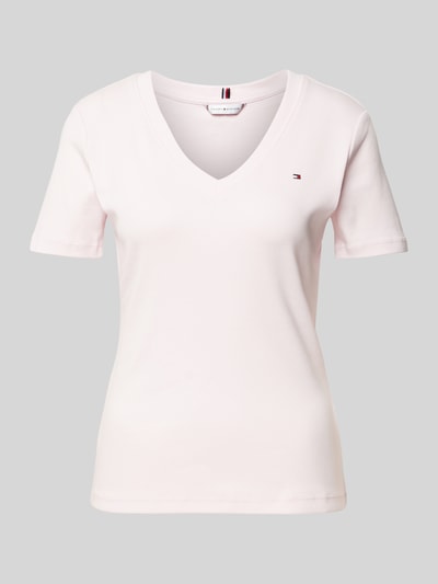 Tommy Hilfiger Slim Fit T-Shirt mit V-Ausschnitt Modell 'CODY' Rosa 2