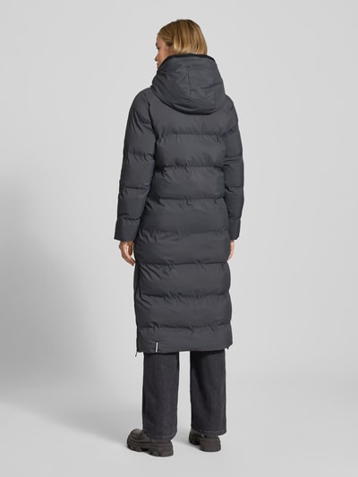 khujo Steppmantel mit Label-Patch Modell 'Larea' Anthrazit 5