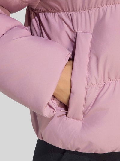 adidas Originals kurtka pikowana o kroju regular fit z wyhaftowanym logo Różowy 5