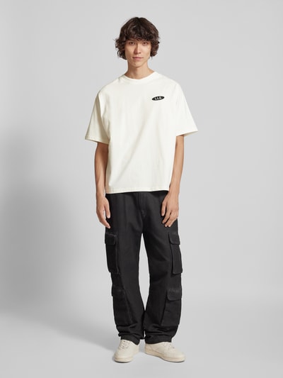 Low Lights Studios T-Shirt mit Label-Print Modell 'REPRESENTATION' Offwhite 1