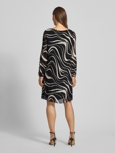 s.Oliver BLACK LABEL Loose fit plisséjurk met all-over motief Metallic zwart - 5