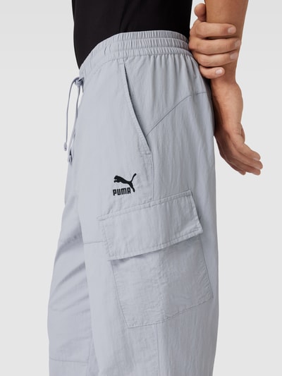 PUMA PERFORMANCE Sweatpants mit Label-Stitching Mittelgrau 3