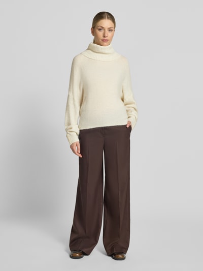 ICHI sweter z dzianiny o kroju relaxed fit z golfem model 'IHKAMARA' Biały 1