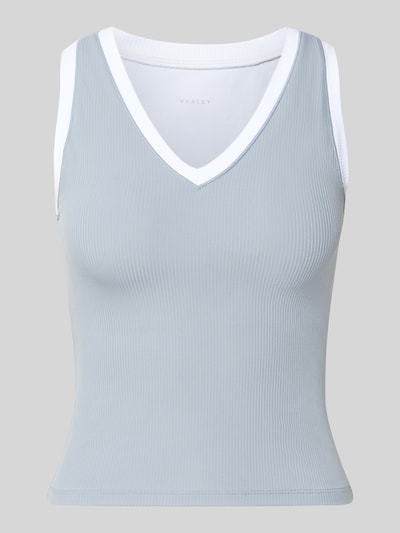 Produktfoto, Slim Fit Top mit V-Ausschnitt Modell 'Chia' von VARLEY, elastischer Material-Mix in Hellgrau mit weißen Details, fein gerippte Textur, Rückenlänge bei Größe S 45 cm