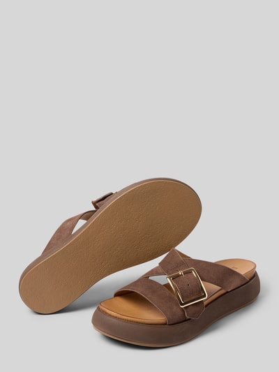 Productfoto, sandalen uit echt leer met plateauhak van INUOVO in bruin, afgeronde pasvorm, open hiel, gladde zool, hakhoogte 4 cm, maat 40