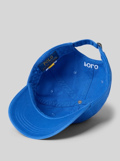 Produktfoto, Cap aus reiner Baumwolle von Polo Ralph Lauren in kräftigem Blau, sichtbare Innenstruktur und Stickereien, glatte Textur