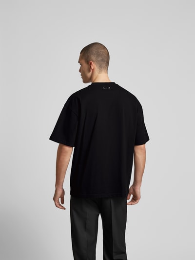 ISNURH T-Shirt mit Label-Print Black 5