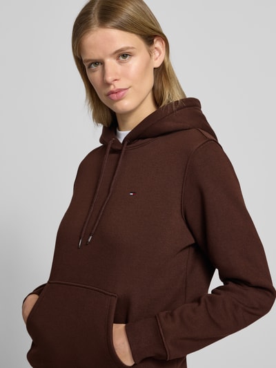 Tommy Jeans Regular Fit Hoodie aus Baumwoll-Mix Schoko 3