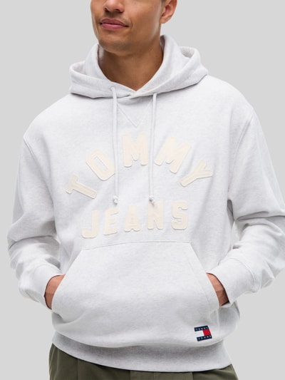 Tommy Jeans Hoodie mit Logo-Patch Hellgrau Melange 3