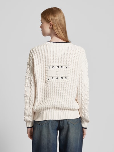 Tommy Jeans Strickcardigan mit Zopfmuster Modell 'BUBBLE CABLE FLAG' Offwhite 5