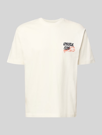 Produktfoto, weißes T-Shirt aus Baumwolle Modell 'PETER' von MCNEAL mit Rundhalsausschnitt, gerader Schnitt, dezenter Print vorn.