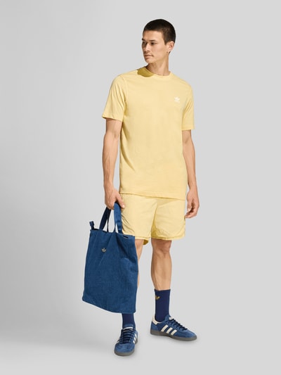 adidas Originals Regular fit T-shirt van puur katoen met logo-stitching Lichtgeel - 1