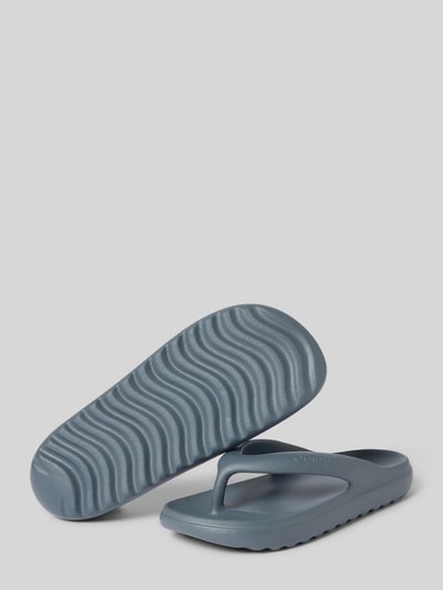 Produktfoto, Badeschuhe mit Label-Prägung Modell 'ADILETTE LUMIA' von adidas Sportswear, unifarben, runde Schuhspitze, flache strukturierte Sohle