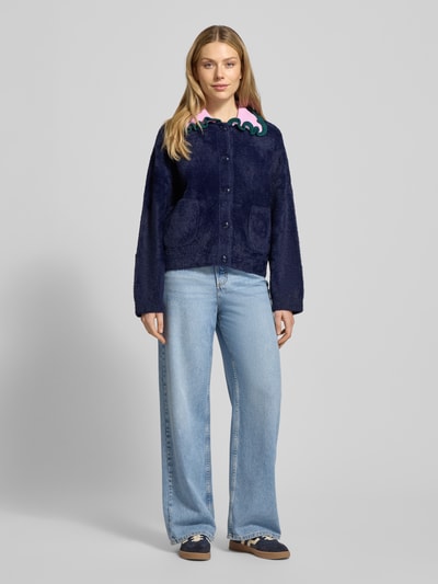 Essentiel Antwerp Regular Fit Strickjacke mit Strickrüschen-Kragen Modell 'JARDENER' Dunkelblau 1