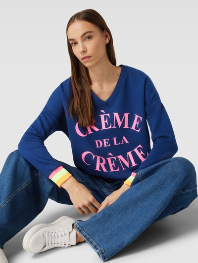 miss goodlife Sweatshirt mit V-Ausschnitt Modell 'Creme de la Creme' Marine 3
