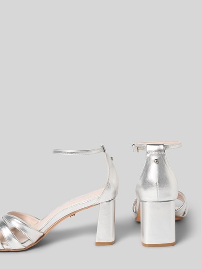 Produktfoto, srebrne High Heels mit Dornschließe von Buffalo, zaokrąglony czubek, strukturalna podeszwa, obcas 7 cm, damskie eleganckie buty