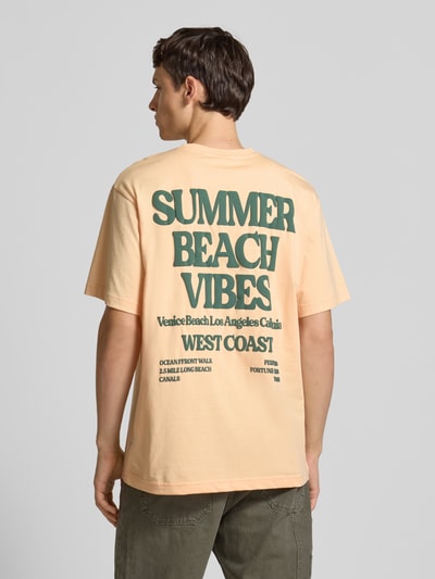 ONLY & SONS T-shirt o kroju relaxed fit z czystej bawełny model ‘KENNY’ Morelowy 5
