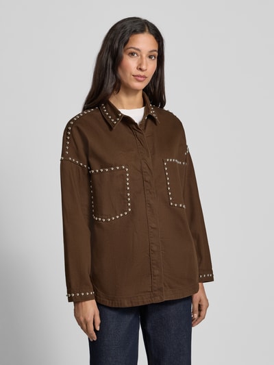 miss goodlife Bluzka jeansowa o kroju relaxed fit z nitami model ‘Studs’ Średniobrązowy 4