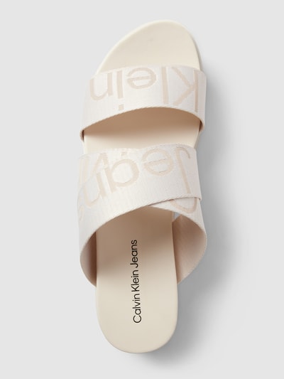Calvin Klein Jeans Sandały z podeszwą na platformie i detalem z logo Brudny biały 3