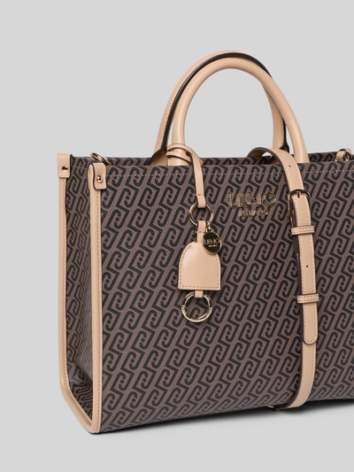 Produktfoto, Handtasche mit Logo-Applikation in Leder-Optik von Liu Jo White mit Schulterriemen, Reißverschluss, beige-braunes Muster