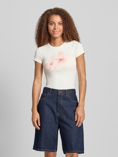 Gina Tricot T-Shirt mit Motiv-Print und Rundhalsausschnitt Ecru 4