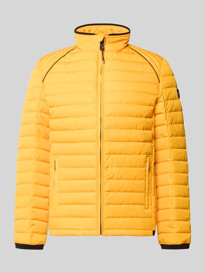 Produktfoto, Regular Fit Jacke in Stepp-Optik Modell 'OLYMPUS' von NAUTGÅRD in Gelb mit Stehkragen, Reißverschluss und dezenter Quersteppung